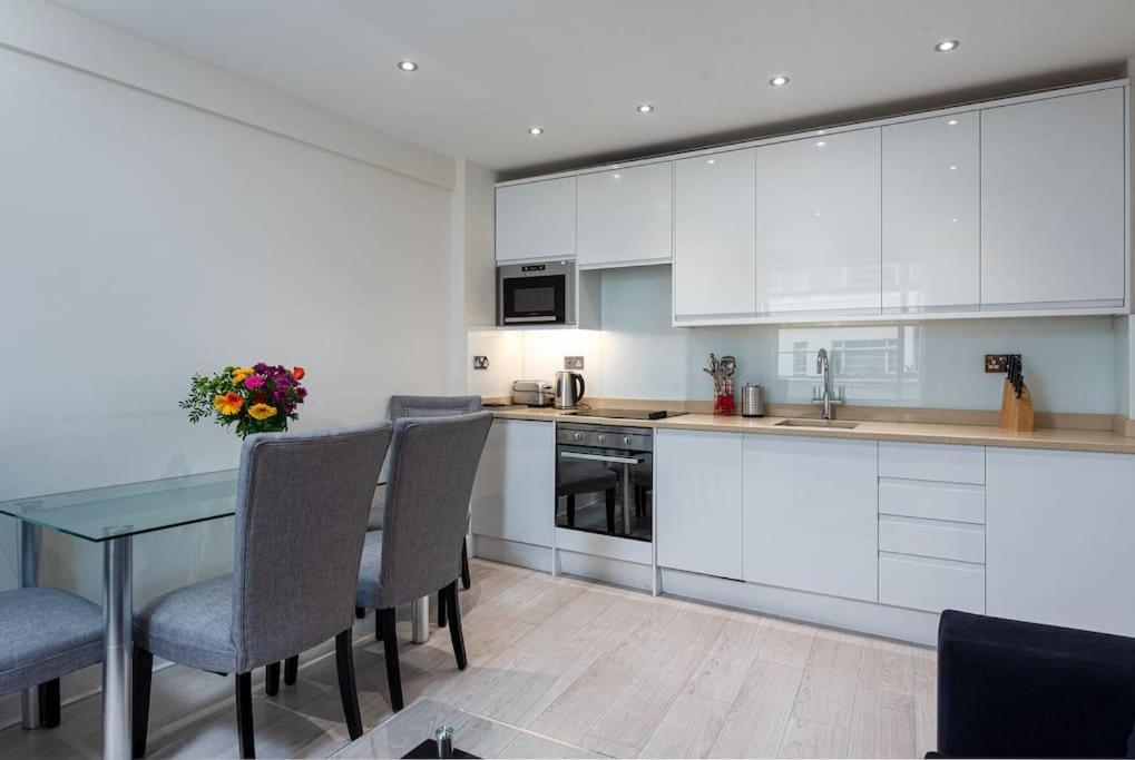 Chic Apartment - Fabulous Central Location In Zone 1 ลอนดอน ภายนอก รูปภาพ