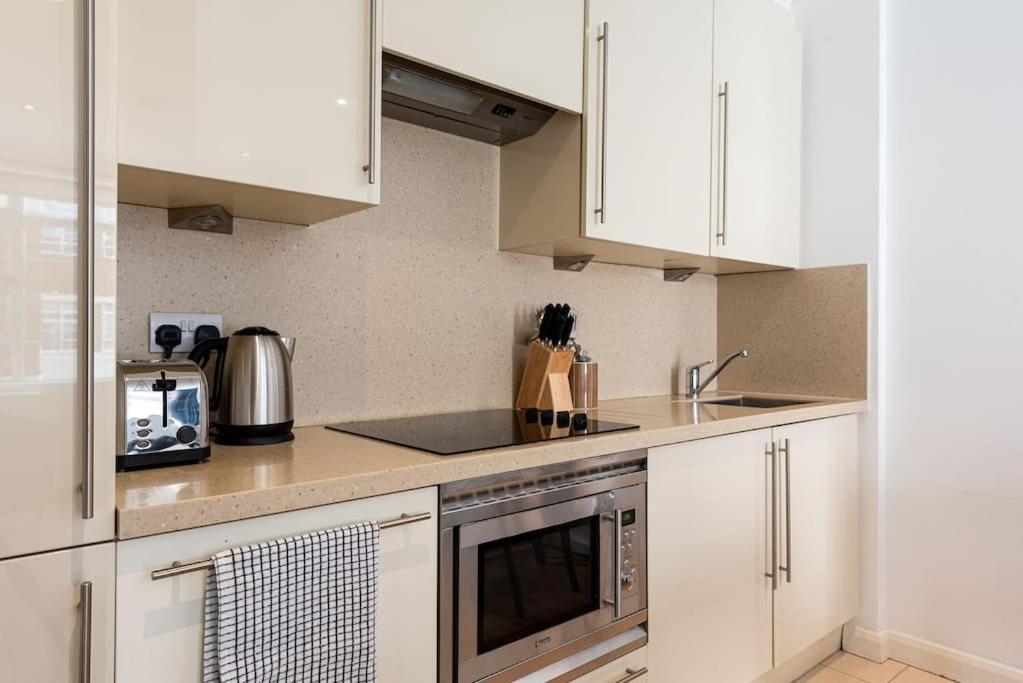 Chic Apartment - Fabulous Central Location In Zone 1 ลอนดอน ภายนอก รูปภาพ