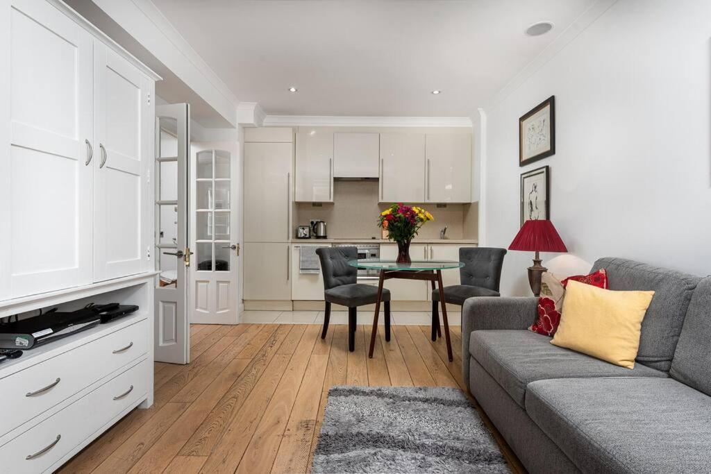 Chic Apartment - Fabulous Central Location In Zone 1 ลอนดอน ภายนอก รูปภาพ