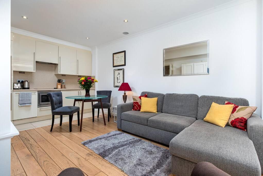 Chic Apartment - Fabulous Central Location In Zone 1 ลอนดอน ภายนอก รูปภาพ