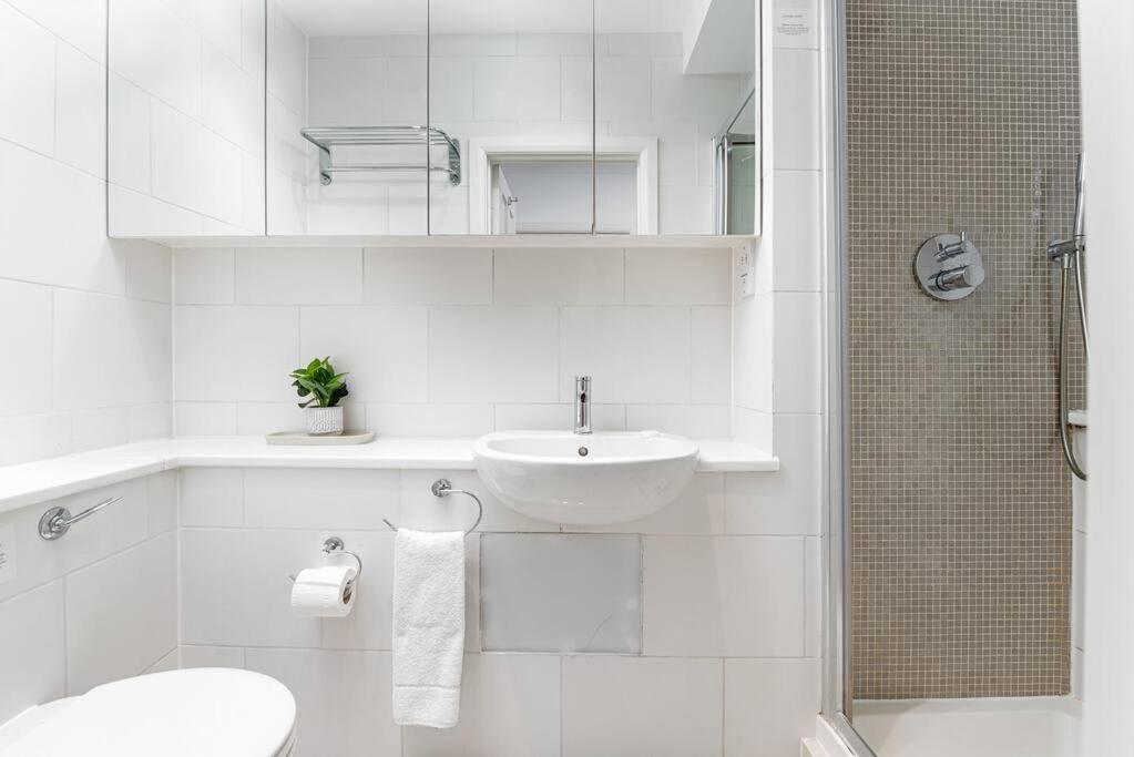 Chic Apartment - Fabulous Central Location In Zone 1 ลอนดอน ภายนอก รูปภาพ